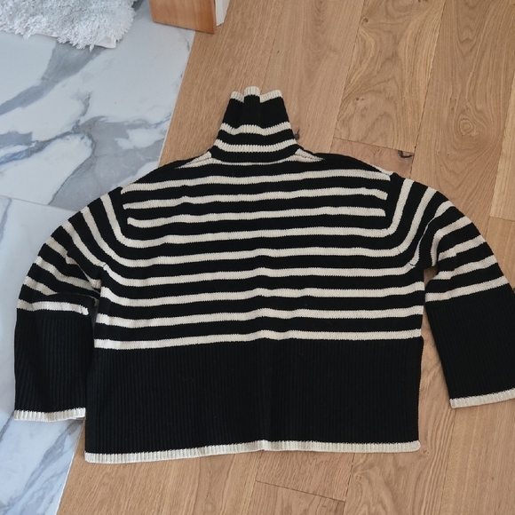 Sweaters - Toteme Signature Striped Turtleneck Sweater, XS, GUC, Wool Blend, Quiet Lux